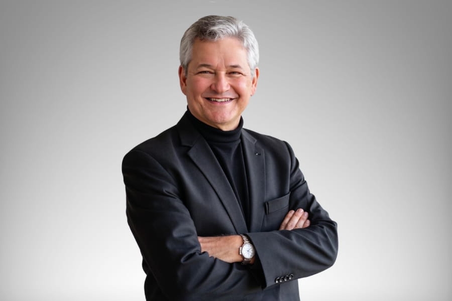 J. Ren&eacute;  Josey